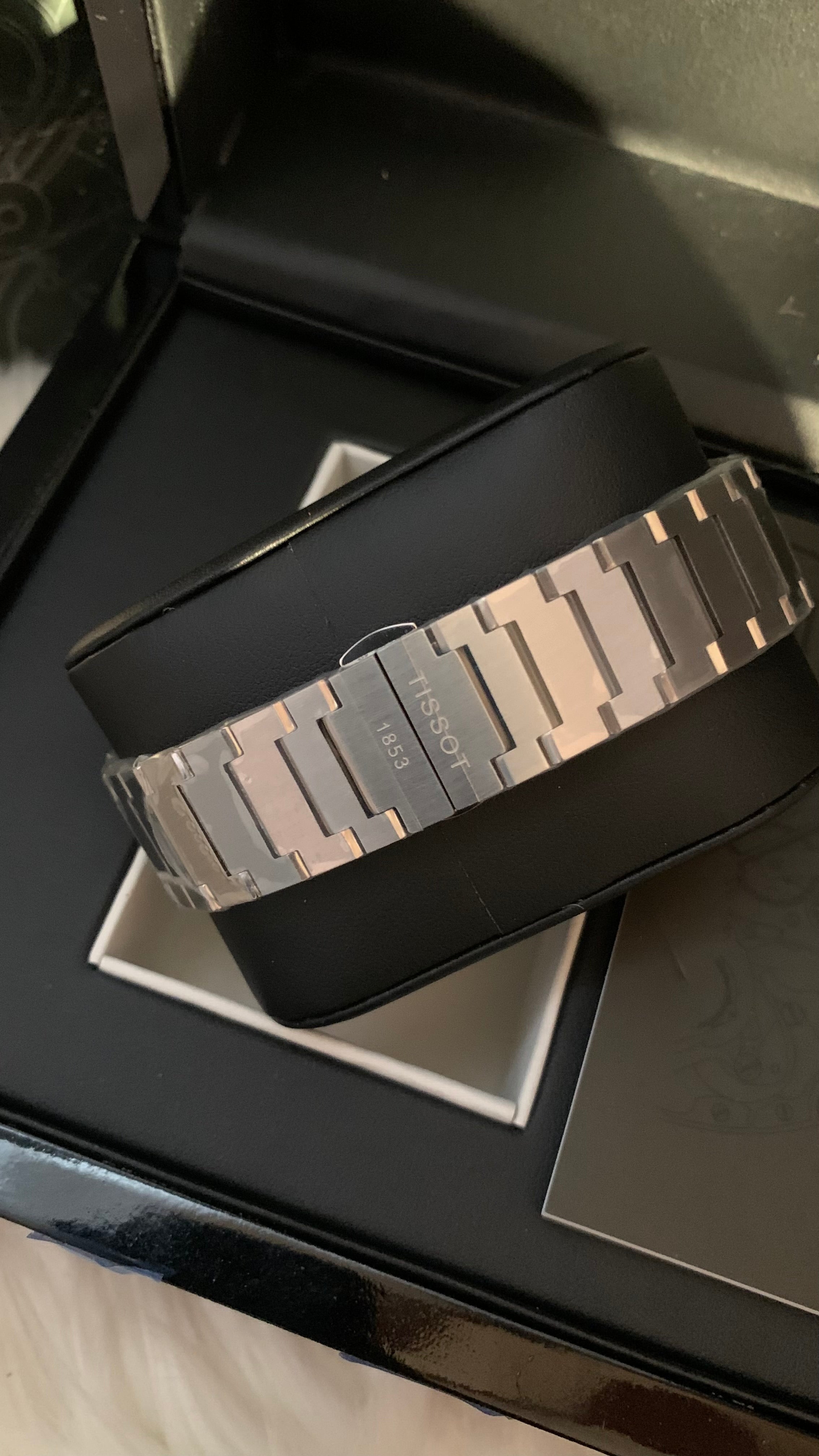 Latest collection 38mm |Silver |Black |Quartz