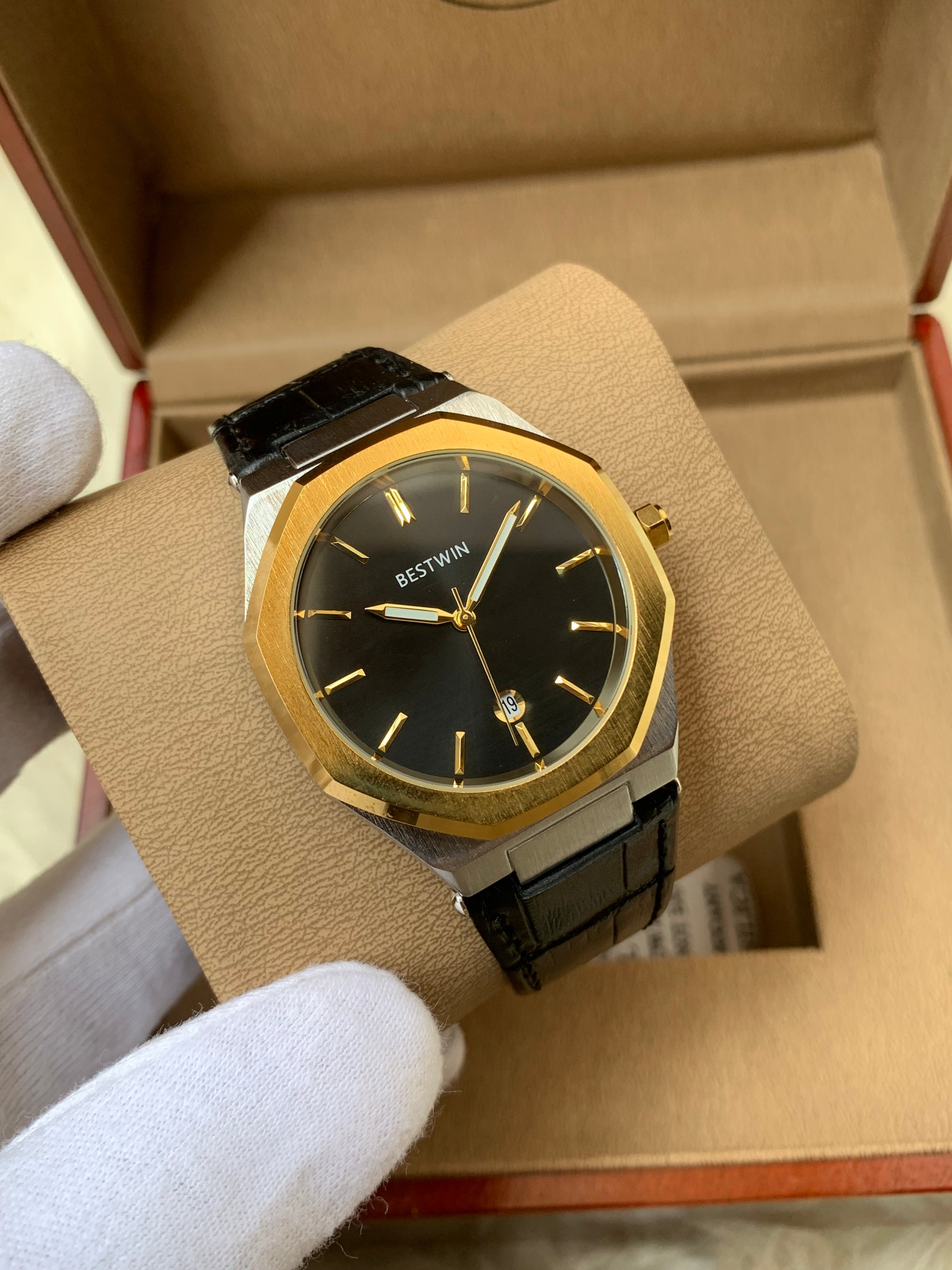 Bestwin (191)T.T.B strap watch