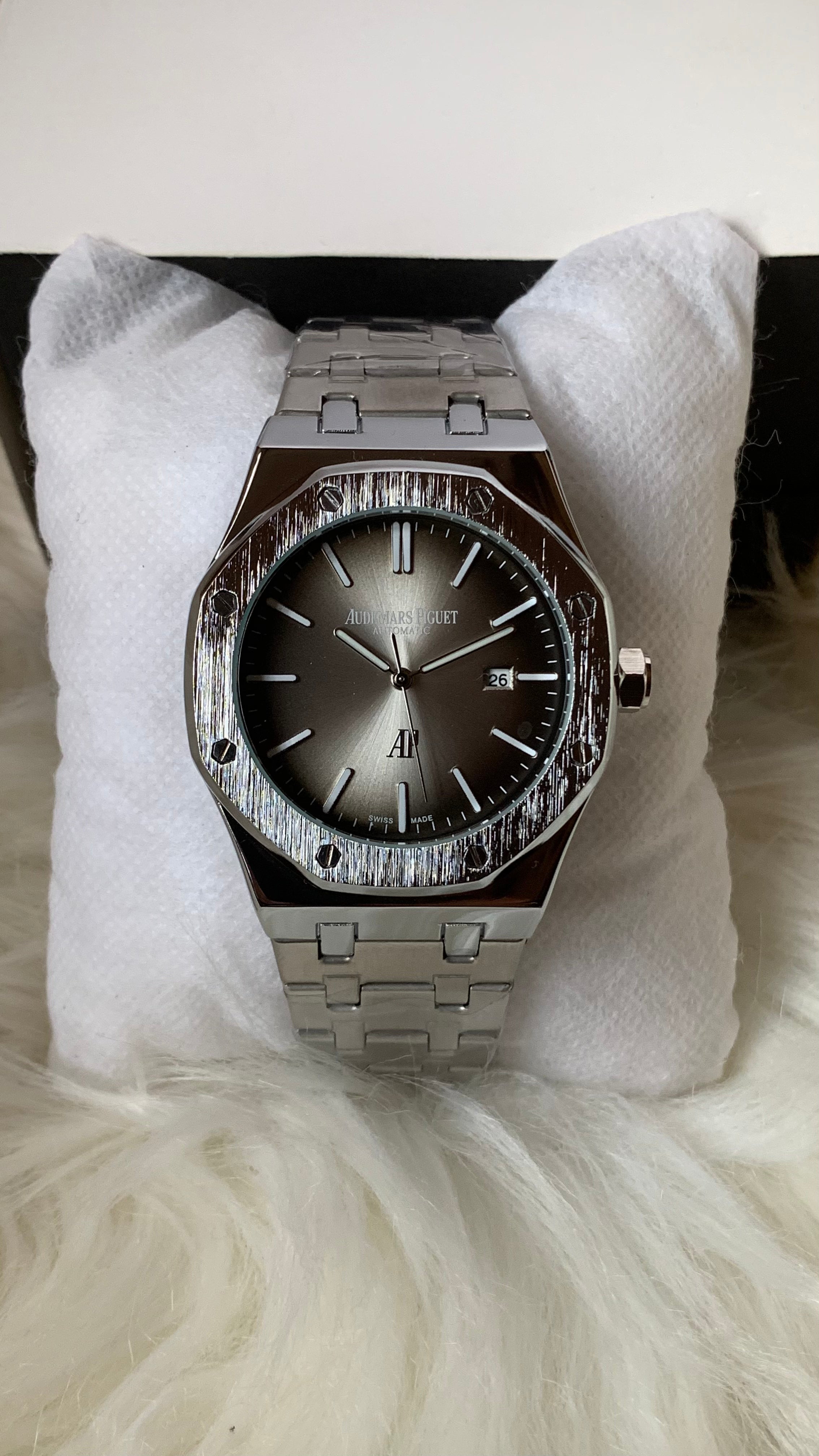 Audimrs pigu3t Silver |Gray |Quartz